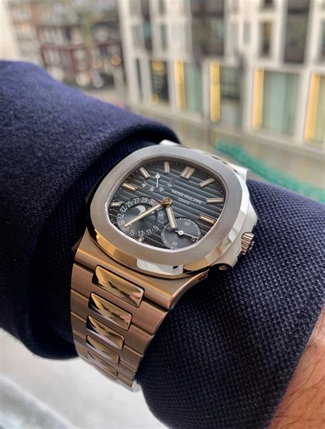 patek philippe nautilus automatic 5712g-001|5712 1a nautilus price.